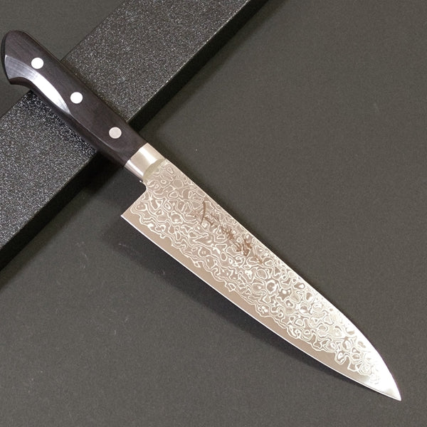 http://japan-knifeshop.com/cdn/shop/products/Sakai-Takayuki-45-Layer-Damascus-Mirrored-Chefs-Gyuto-Knife-180mm-71_800x.jpg?v=1634745426