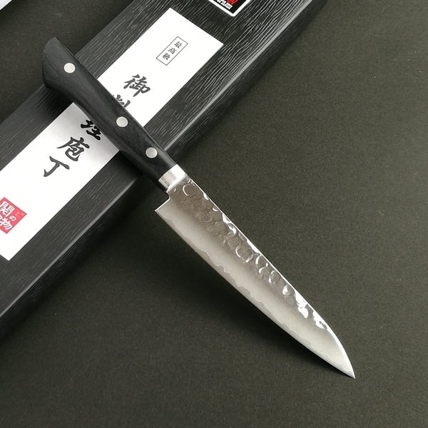 http://japan-knifeshop.com/cdn/shop/products/kanetsune-vg-1-stainless-steel-petty-knife-135mm-kc-944-2_800x.jpg?v=1641630800