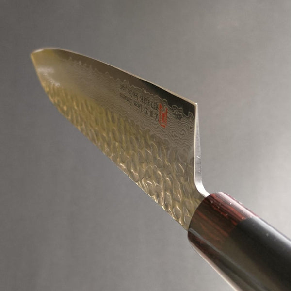 https://japan-knifeshop.com/cdn/shop/products/Iseya-33-Layer-VG10-Damascus-Gyuto-Japanese-Knife-210mm-7_1400x.jpg?v=1638199268