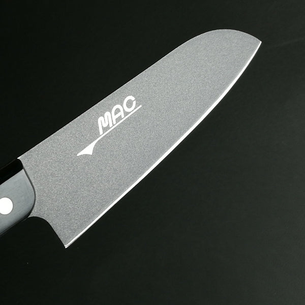 https://japan-knifeshop.com/cdn/shop/products/mac-non-stick-coating-steel-santoku-knife-170mm-4_1400x.jpg?v=1621842859